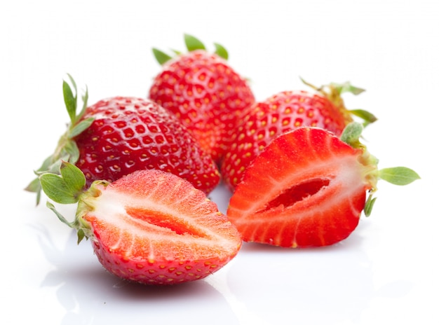 Fresas aisladas en blanco