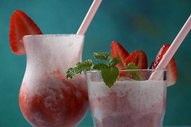 Fresas con helado en vaso Postre de verano