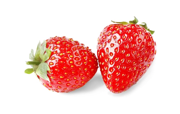 Fresas rojas aisladas en blanco