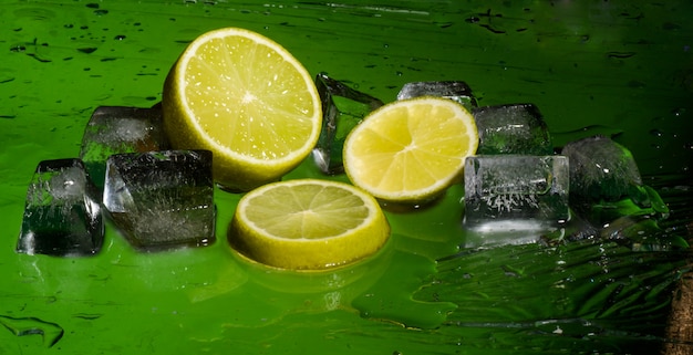 Frescura de limón y cristal cubo de hielo