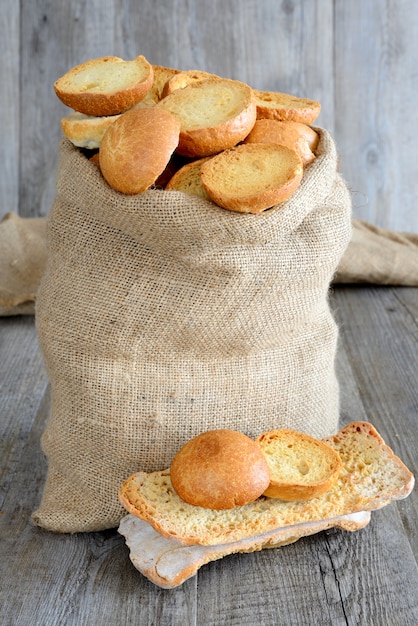 Freselle de pão no saco