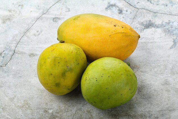 Foto fresh sweet and juicy mango heap