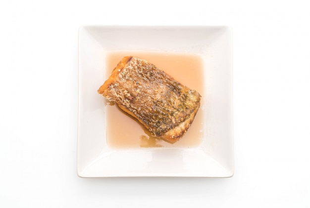 Fried Snapper Fish mit Fischsauce