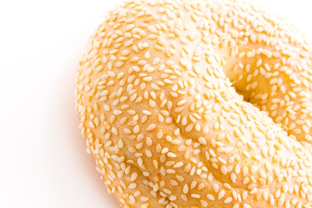 Frisch gebackener Sesam-Bagel