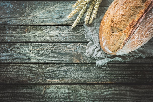 Frisch gebackenes hausgemachtes traditionelles Brot