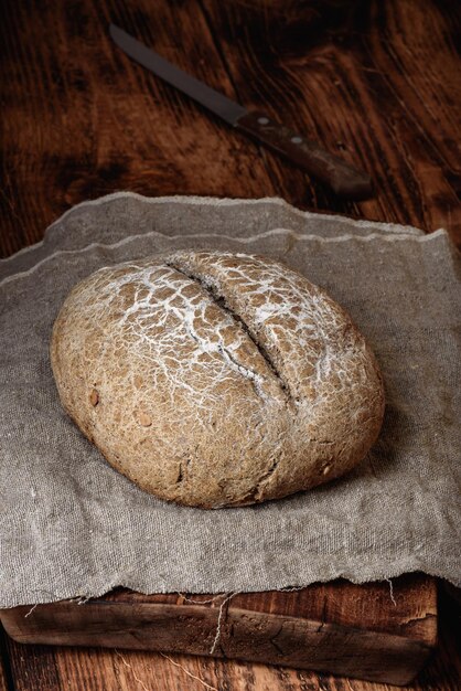 Foto frisch gebackenes roggenbrot