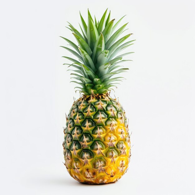 Frische Ananas aus Taiwan auf weißem Hintergrund