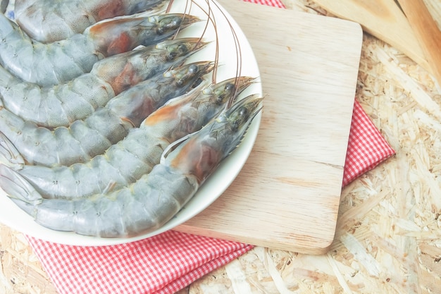 frische Garnelen bereit zum Kochen von Lebensmitteln, Meeresfrüchten Material Zutat