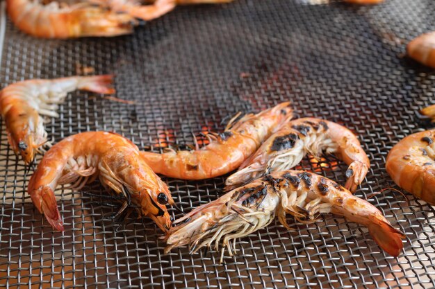 Frische Garnelen vom Frischwasser auf Ofen Grill