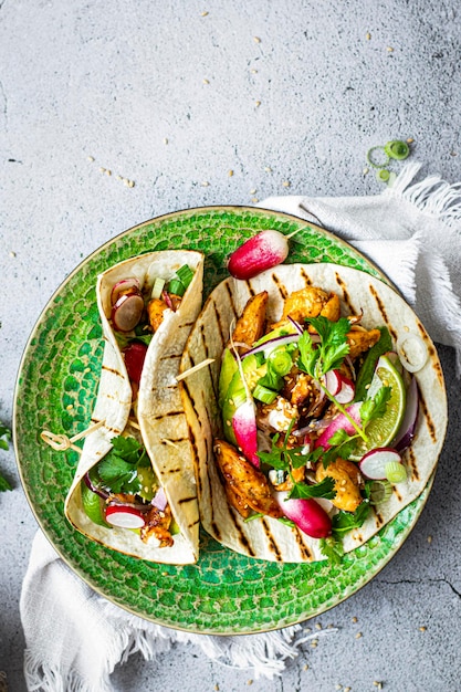 Frische hausgemachte Hühner-Taco-Rezeptidee
