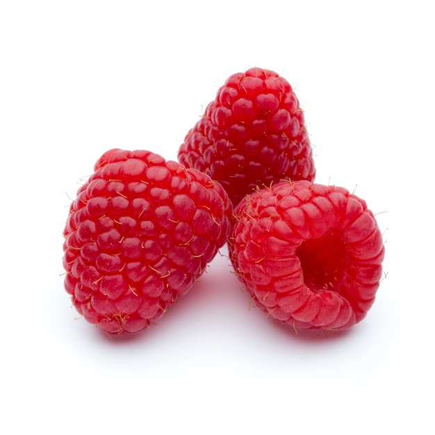 Frische Himbeeren isoliert