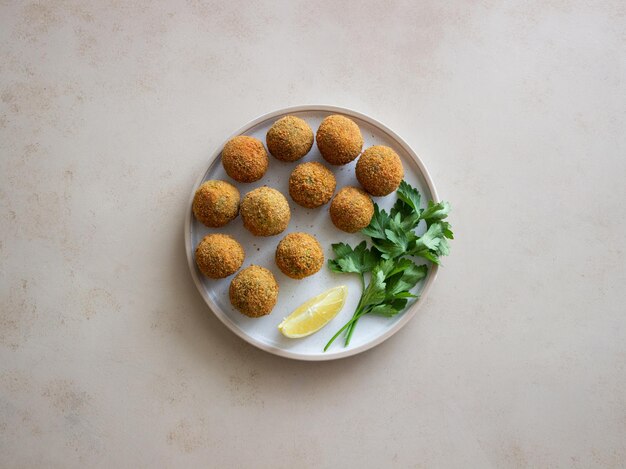 Frische Kichererbsen-Falafel. Gesundes Essen. Vegetarisches Essen.