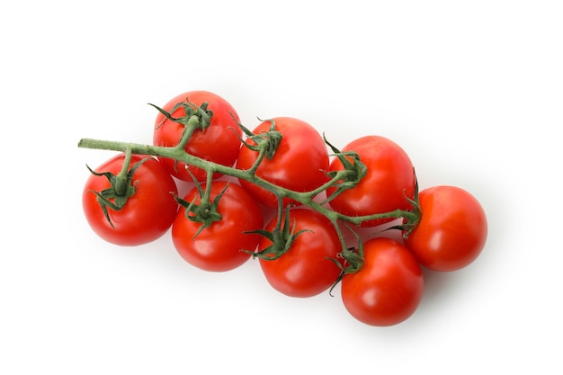 Frische Kirschtomaten lokalisiert auf weißem Hintergrund