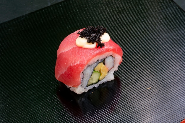 frische Thunfisch-Sushi-Rolle