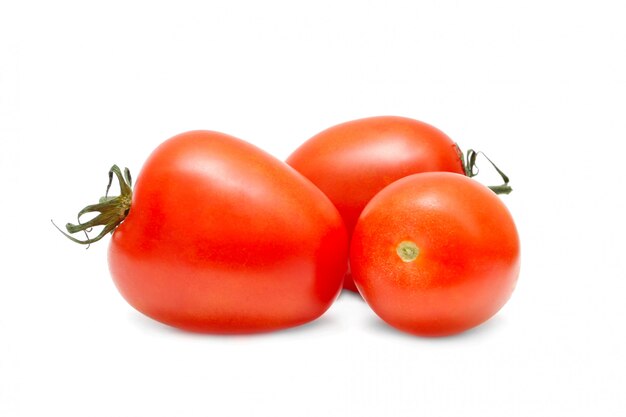 Frische Tomaten auf Weiß