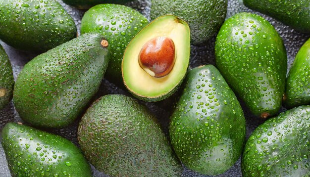 Frische und leckere grüne Avocados Natürliches Gemüse Biologisches und natürliches Essen