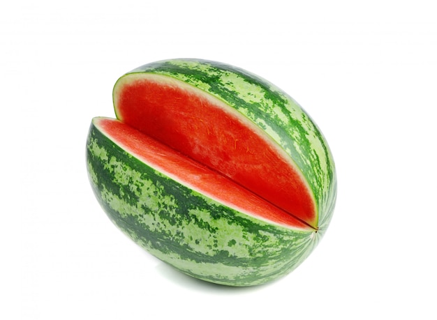 Frische Wassermelone lokalisiert auf weißem Hintergrund