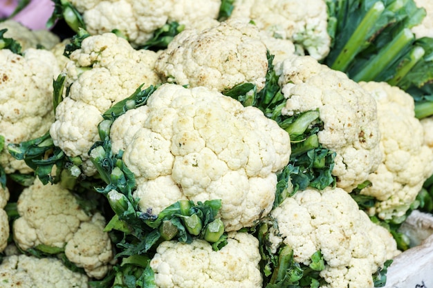 Frischer Blumenkohl auf dem Markt.