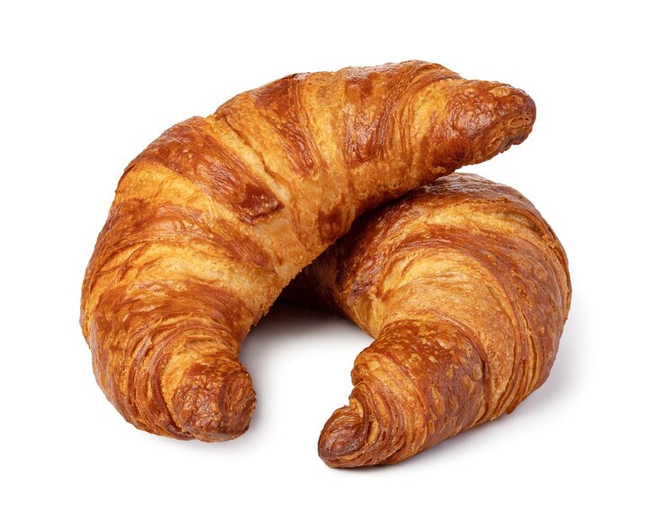 Foto frischer croissant auf weiß