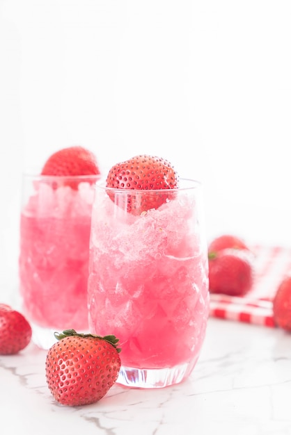 frischer Erdbeer-Smoothie