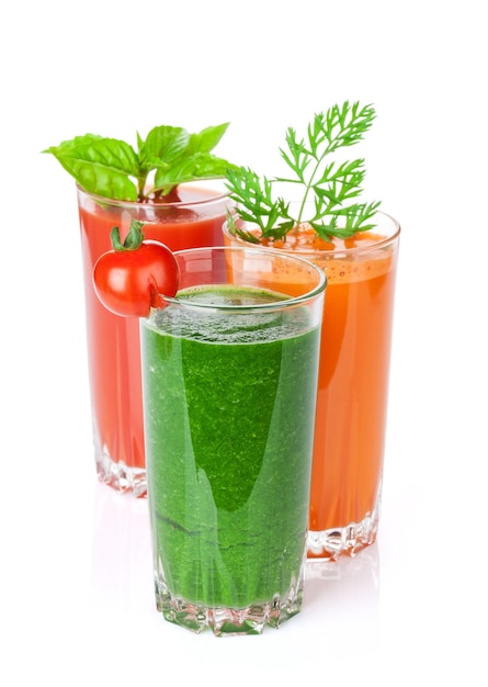 Frischer Gemüse-Smoothie Tomaten-Gurke-Karotte