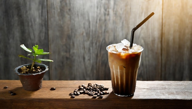 frischer Milchkaffee mit Eis