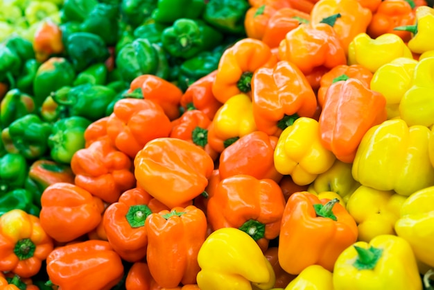 Frischer Paprika auf dem Agrarmarkt