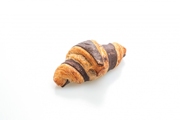 Foto frisches croissant mit schokolade isoliert