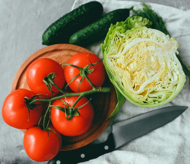 frisches Gemüse für Salat