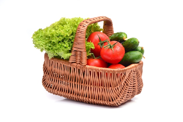 Frisches Gemüse in einem Korb