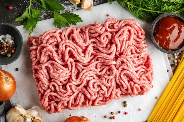 Frisches Hackfleisch kochfertig