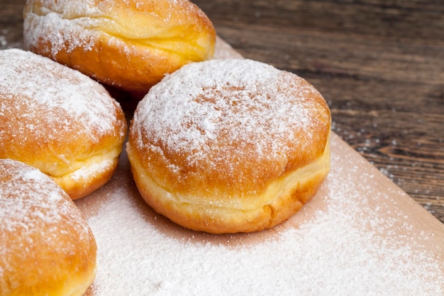 Frito em óleo rosquinhas de Berlim com recheio