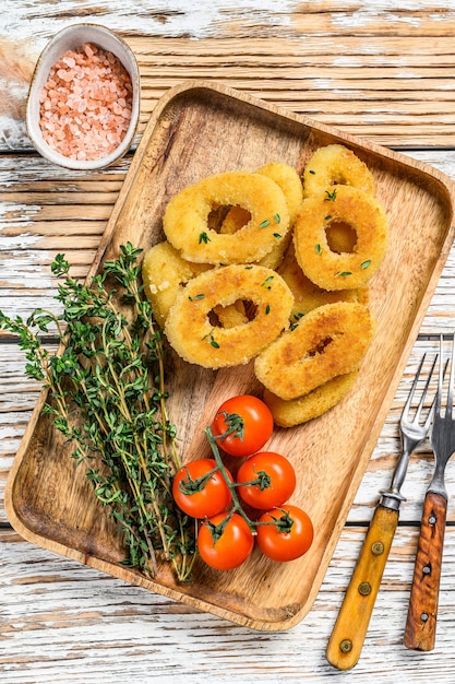 Frittierte knusprige Zwiebelringe paniert