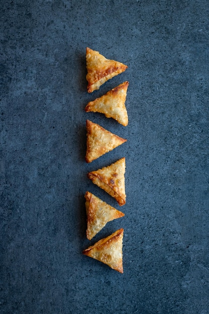 Frittierte Samosas (Samoosas)