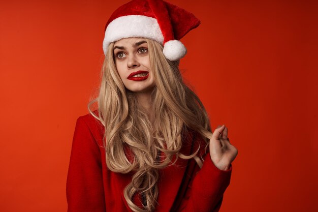 Fröhliche Frau Weihnachtsfeiertags-Emotionen-Party