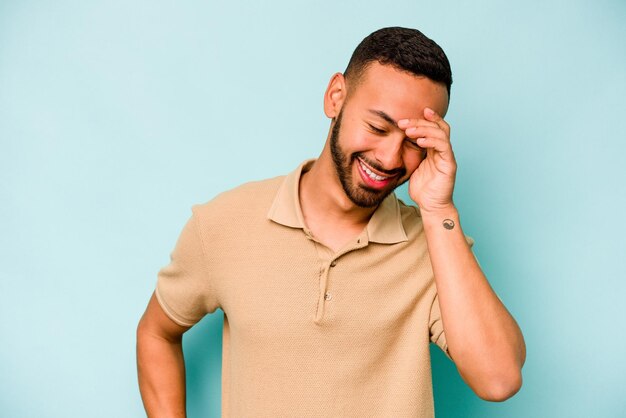 Fröhliches Lachen viel Glückskonzept