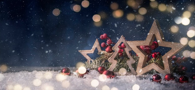Foto frohe weihnachten und ein glückliches neues jahr, feiertagsgrußkarte mit unscharfem bokeh-hintergrund