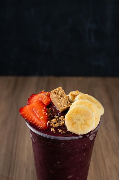 Frozen Açaí Berry com Banana Morango e Pacoca.