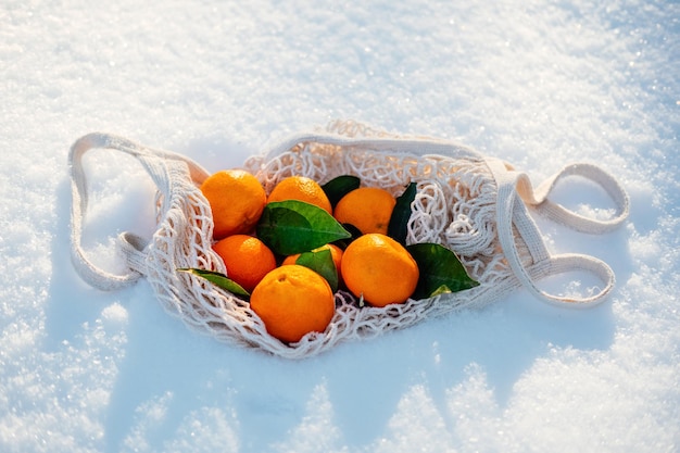 Früchte der besten Jahreszeit für die eiskalten Wintermonate Orangen- und Mandarinenwinterfrüchte für Diabetes