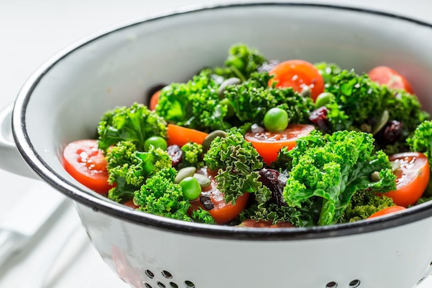 Frühlingskohlsalat voller Vitamine und Mineralstoffe