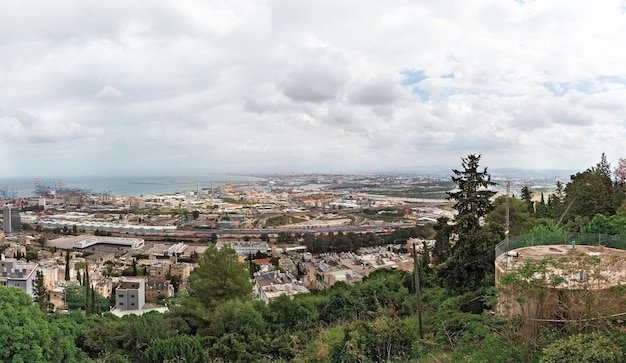 Frühlingspanorama der Haifa-Bucht Israel