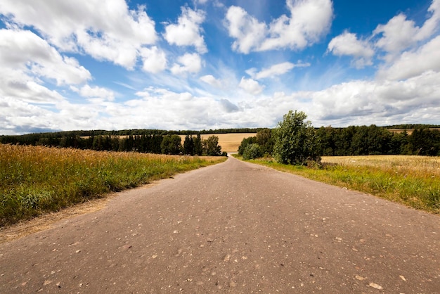 Frühlingsstraßenlandschaft