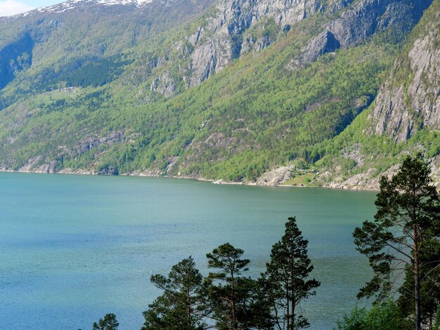 Frühlingszeit in Eidfjord, Norwegen.