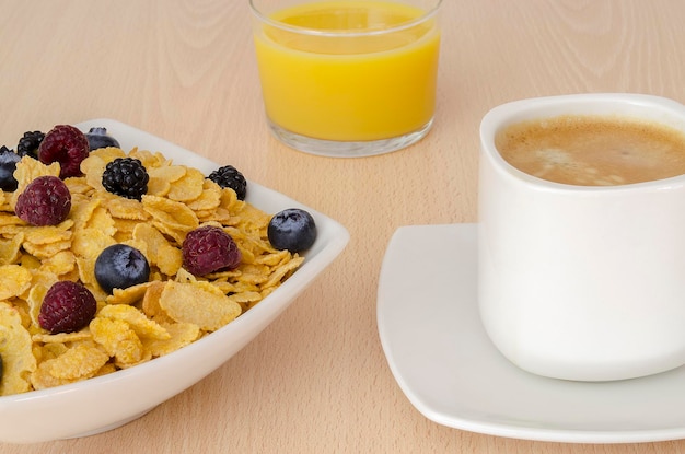 Frühstück mit Cornflakes