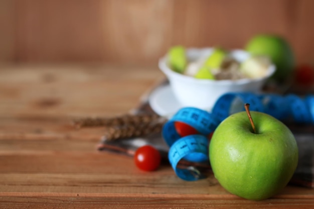 Frühstücksdiät Obst Apfel Zentimeter