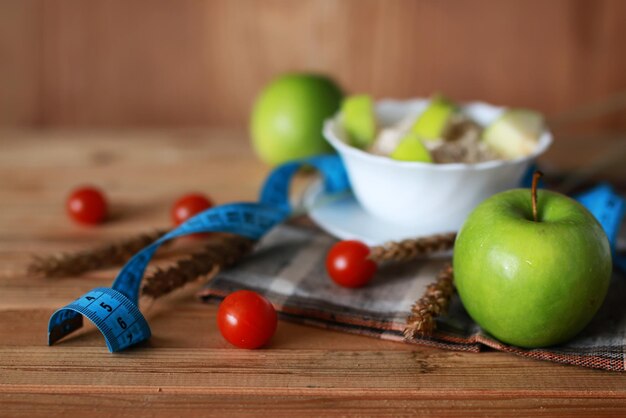 Frühstücksdiät Obst Apfel Zentimeter