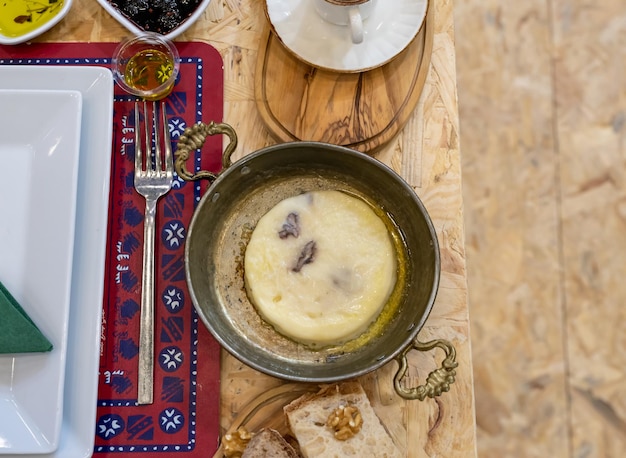 Frühstückstisch Traditionelle Siirt-Frühstücksgerichte