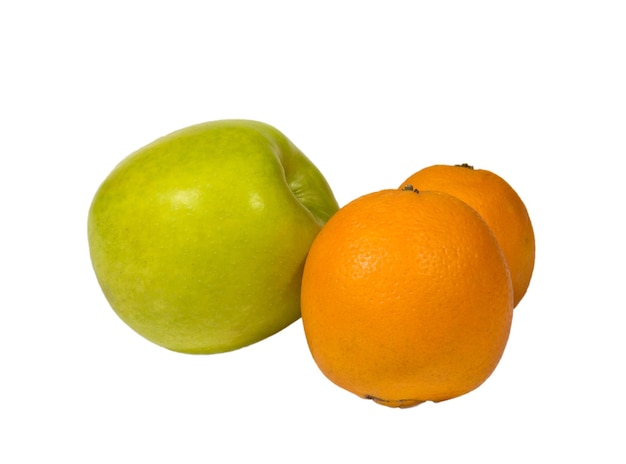 Fruta y cítricos dos naranjas y una manzana