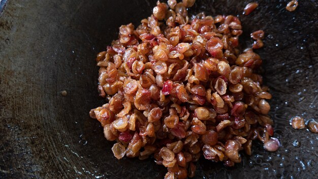 Fruta confitada en sartén Grosellas de Bengala en escabeche