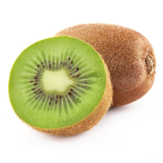 Fruta de kiwi aislada en el fondo blanco